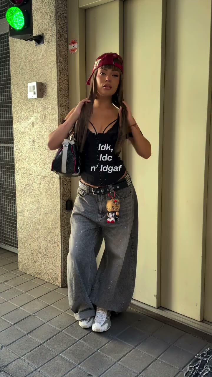 🩷💋 #fashioninspo #y2k #swag #idc
