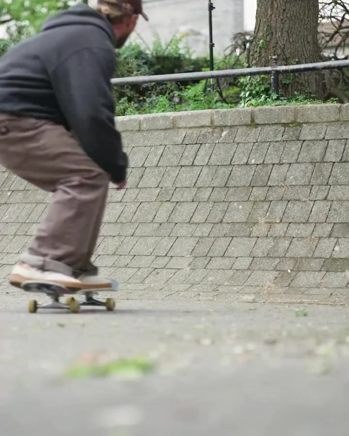 @jamie_foy 🤝 @frankyvillani on @nbnumeric’s Running Numbers Euro Tour now…
