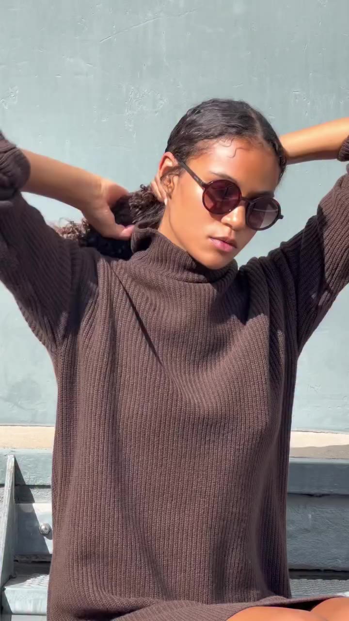 Consider this your sign to put on your favorite shades. #marcopolo