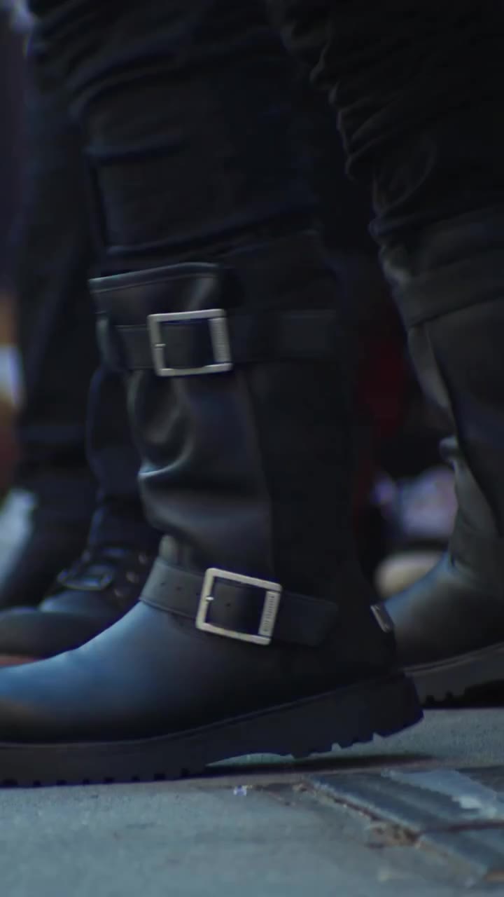 Born to roam 🖤🌹🏍️ New UGG @WillyChavarria collection available now. Video…