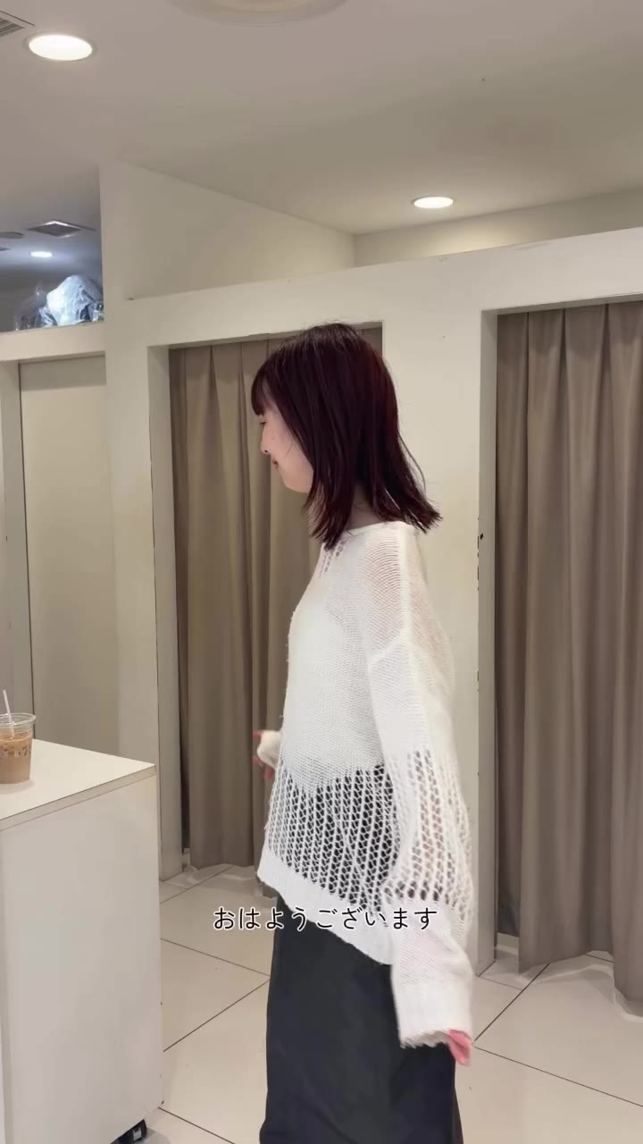 _ 気温が下がった日の出勤コーデ 💎 ふんわふっわのニットは どの色も可愛いのでぜひチェックしてほしいです 🤍🤎🩵 商品の詳細はプロフィールの…