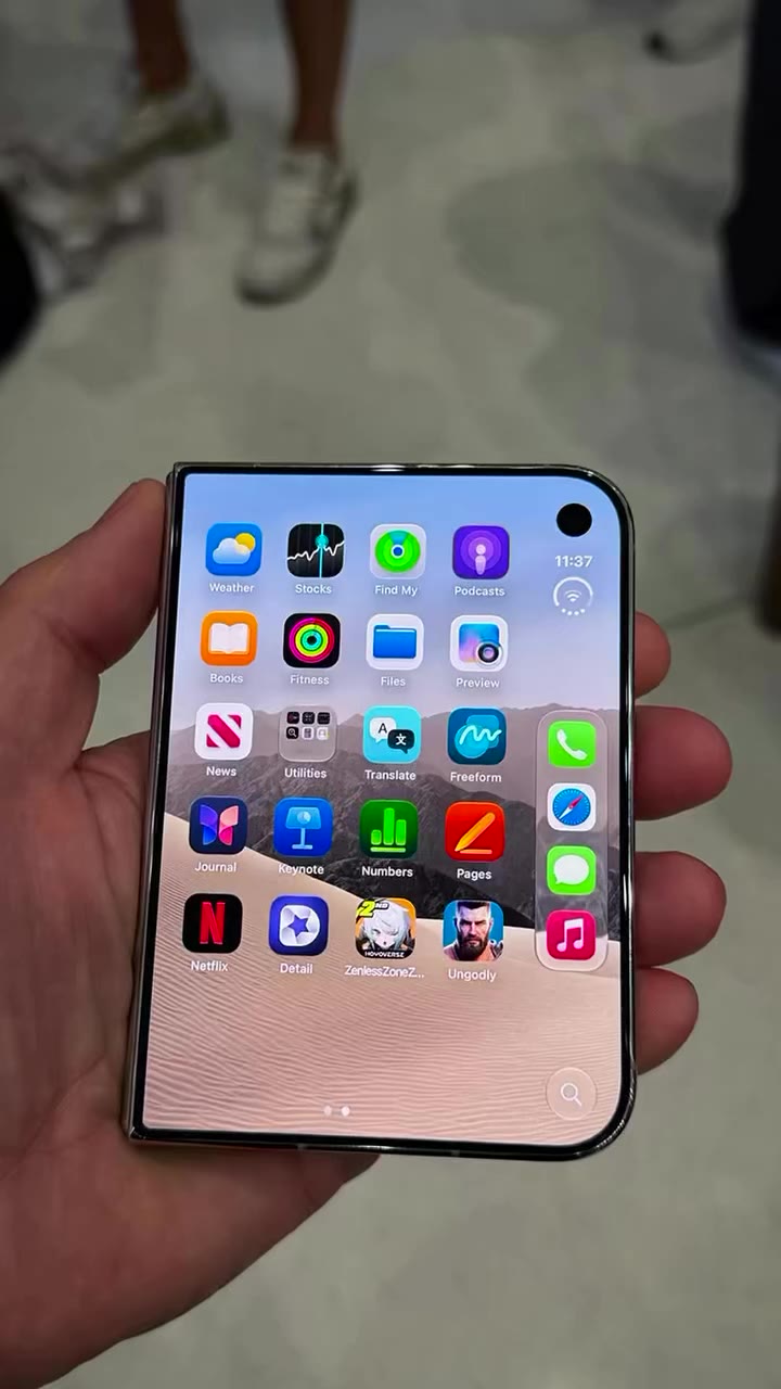 We were in Cupertino for Apple’s event and got hands-on time with the iPhone…