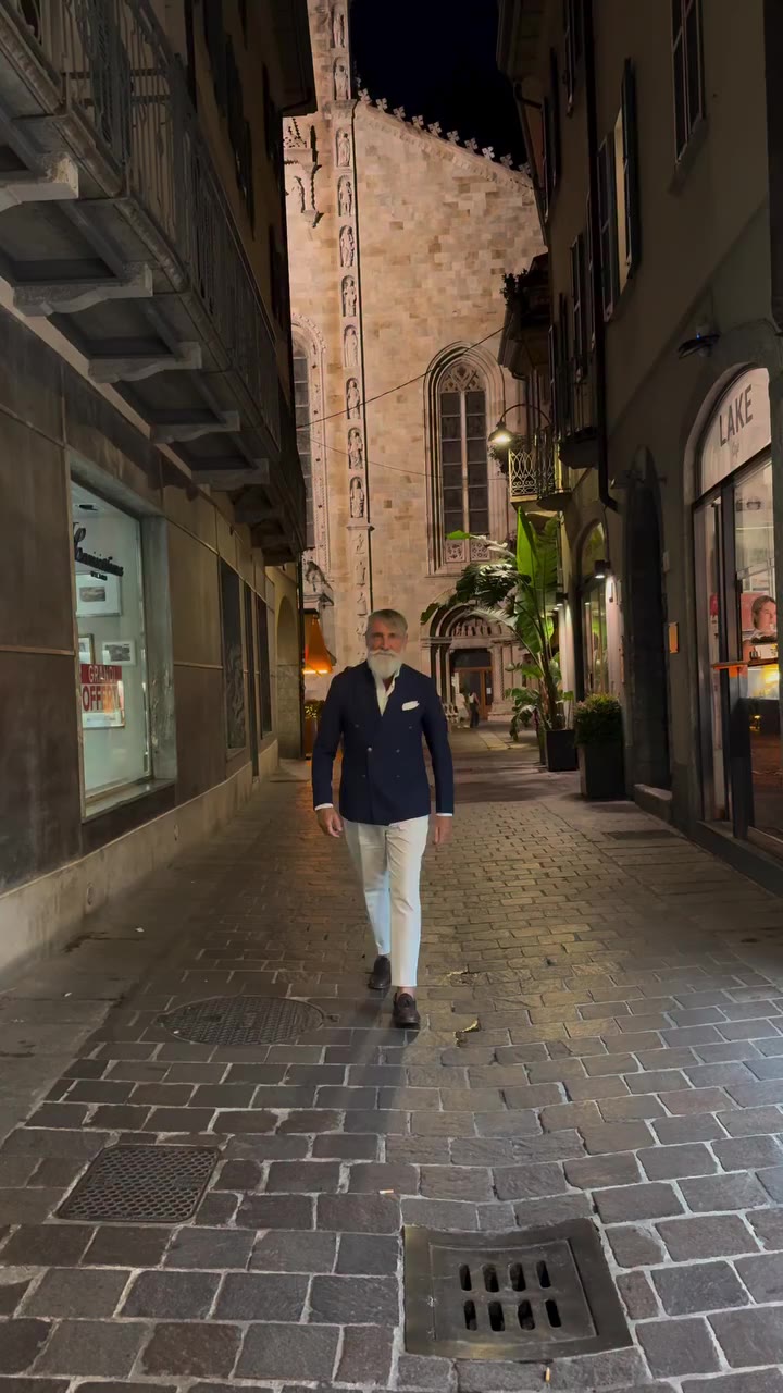White and blue, even in September, always adds a touch of elegance with the…