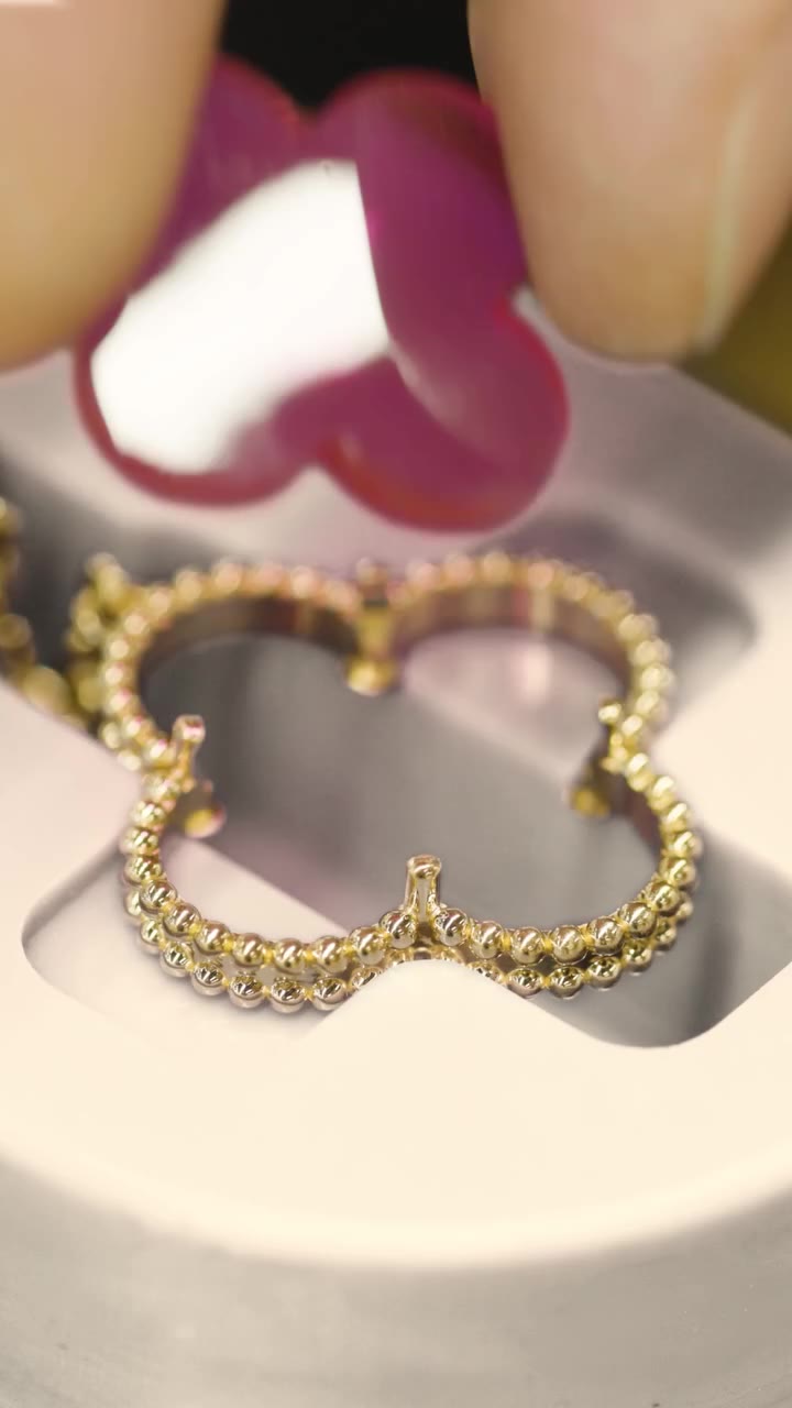 Craftsmen bring a luminous combination to life 🩷💛⁣ ⁣ After being…