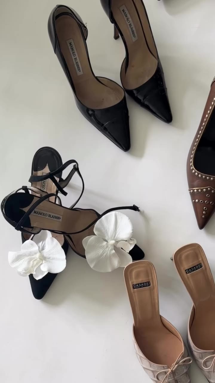 Pump it up 📢👠 get fall ready with our pump drop launching Sunday 9/13 at 5pm…