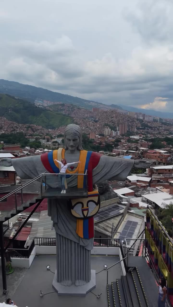 #colombia #madellincolombia #comuna13demedellín #comuna13colombia #pabloescobar