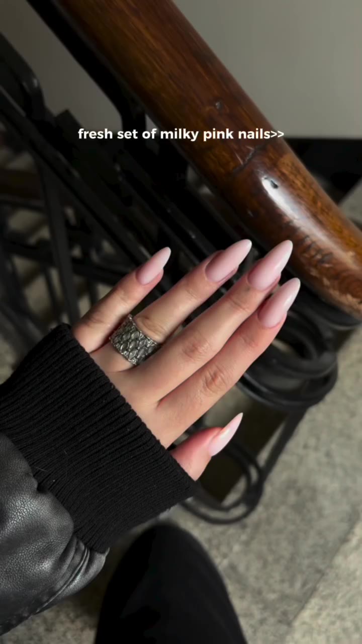 milky pink nails >>>