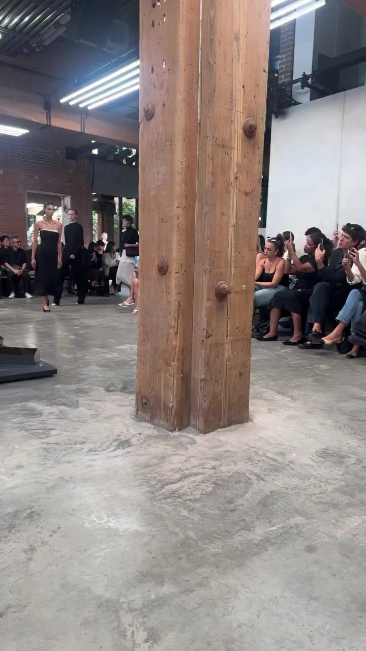 Beautiful @calvinklein show! Congratulations Veronica❤️