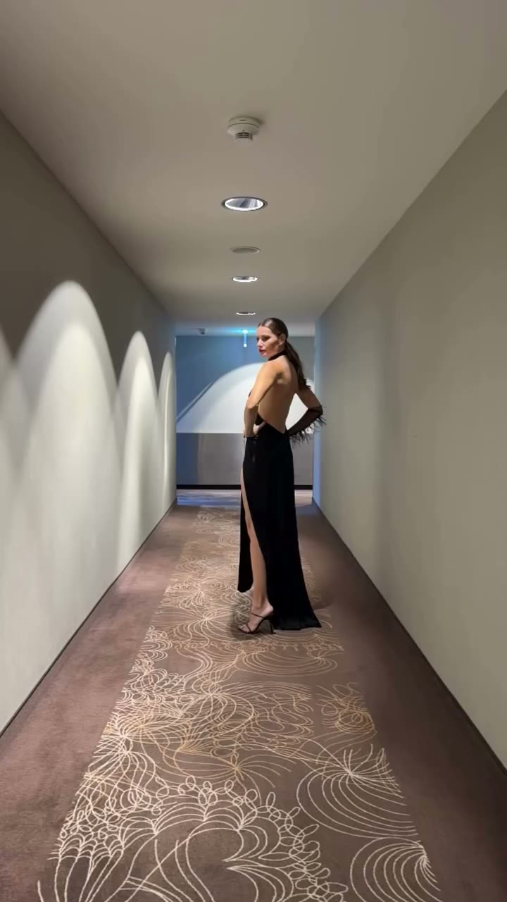 Me walking into the weekend like …. 💋🖤 @deutscherschauspielpreis #actress…
