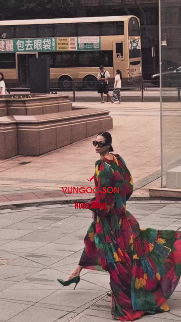 Hong Kong, in VUNGOC&SON colours #VUNGOCSON #ThanhTrucTruong #HongKong…