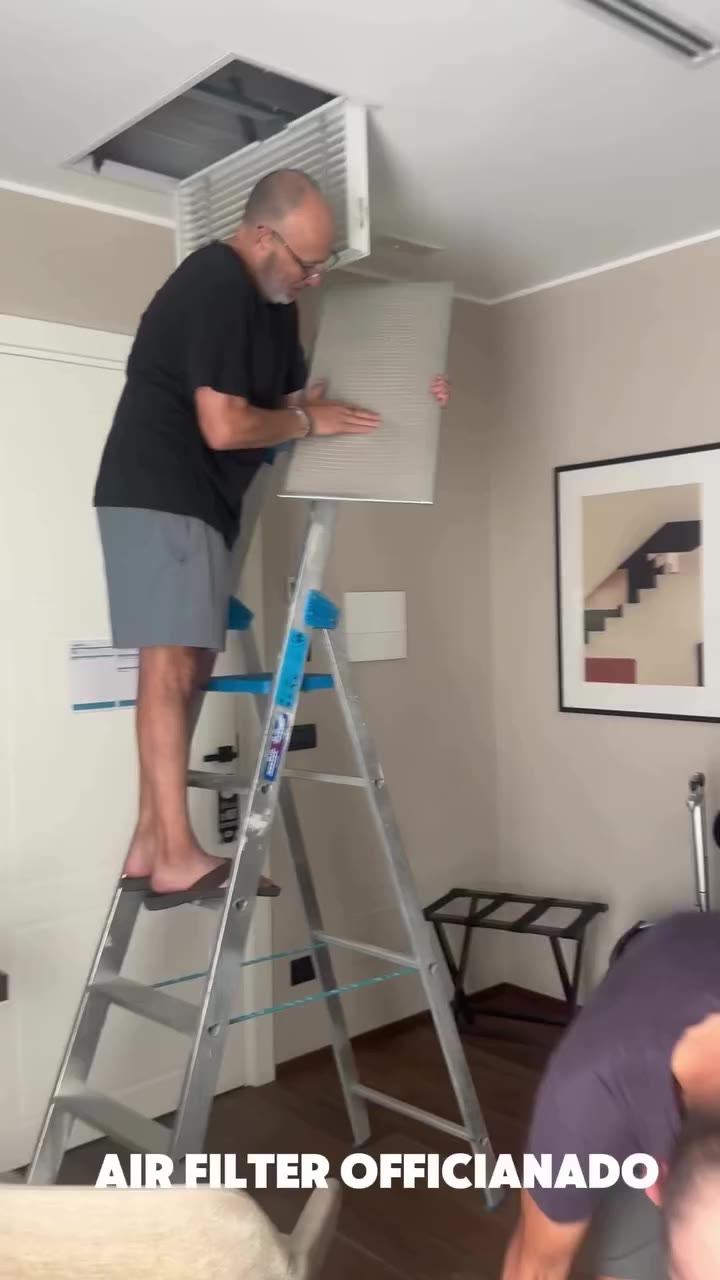 If you know Stevie this will not shock you. Oy Vey! 😂 . . . #airconditioners…