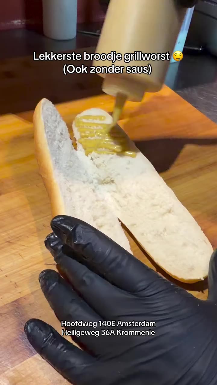 Met wie ga jij dit weekend heerlijk genieten van één van onze broodjes? 😍