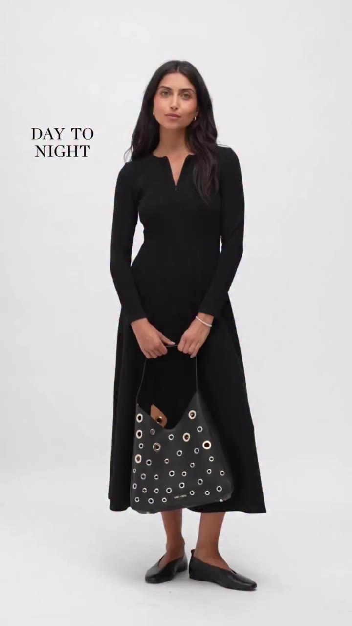 Day to night 🖤 Which one are you choosing?
