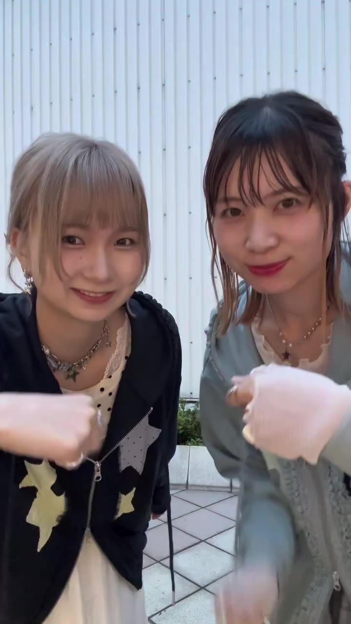 気になったら保存して見返してね✨ 大人気の星柄パッチワークパーカー⭐︎ キャミワンピの合わせで着てみました😳💖 明日はZOZOでいいことあるかも、、💭…