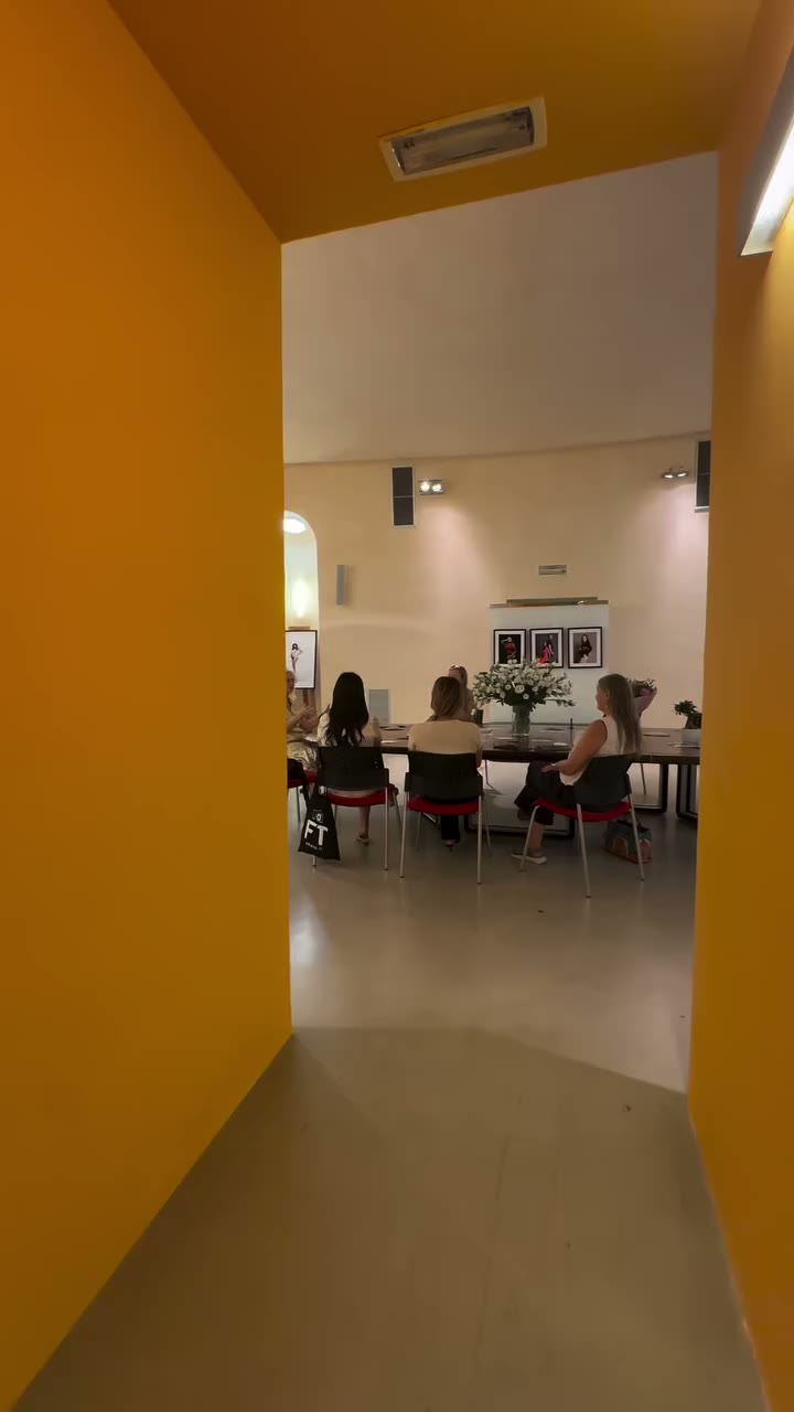 PeopleArt… Incontri preziosi. Oggi con @yelenatsiglerstudio…