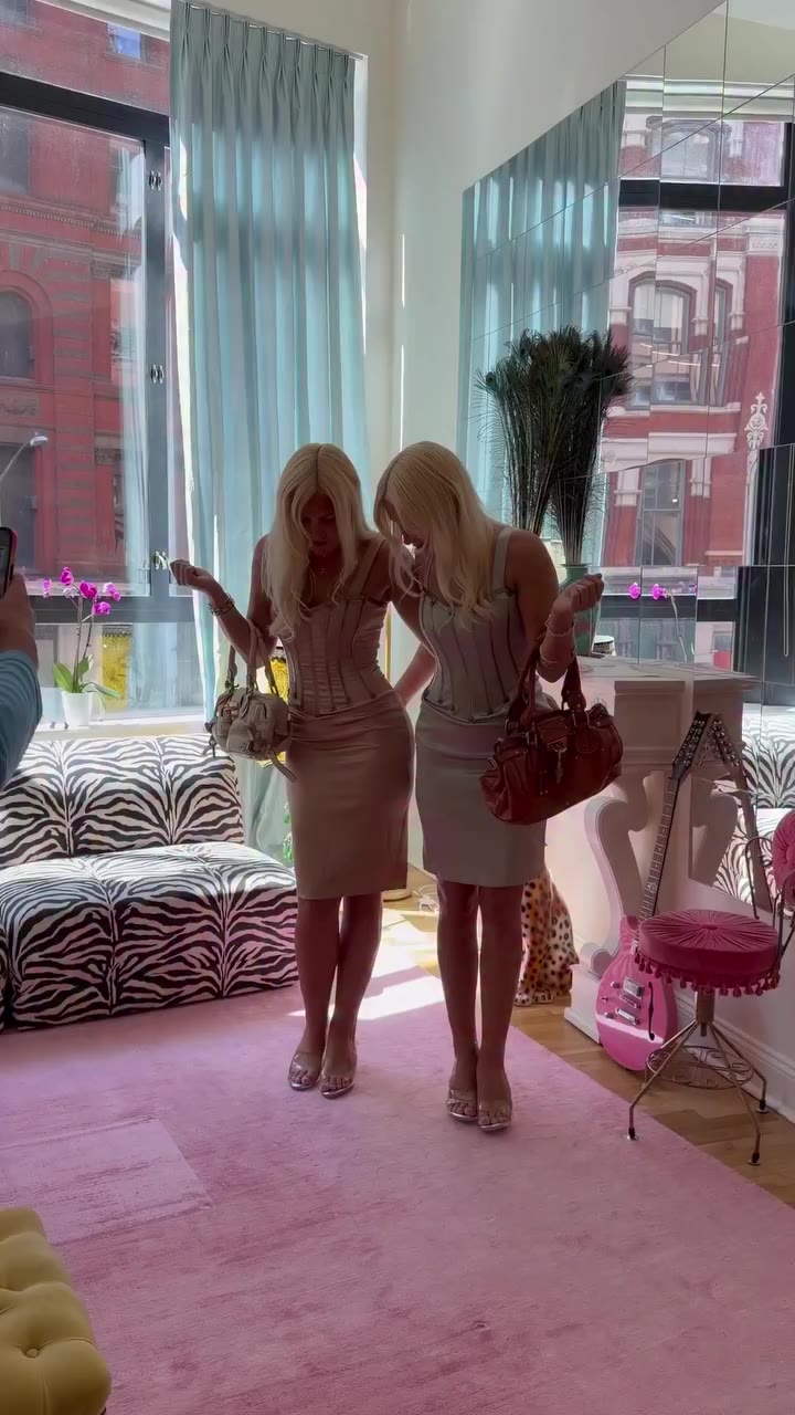 Double trouble in Dolce & Gabbana FW2007 at the showroom 💕