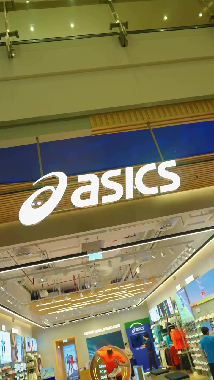 How steady are you? 👟⚡ ASICS brought the stability of the GEL-KAYANO™ 33 to…
