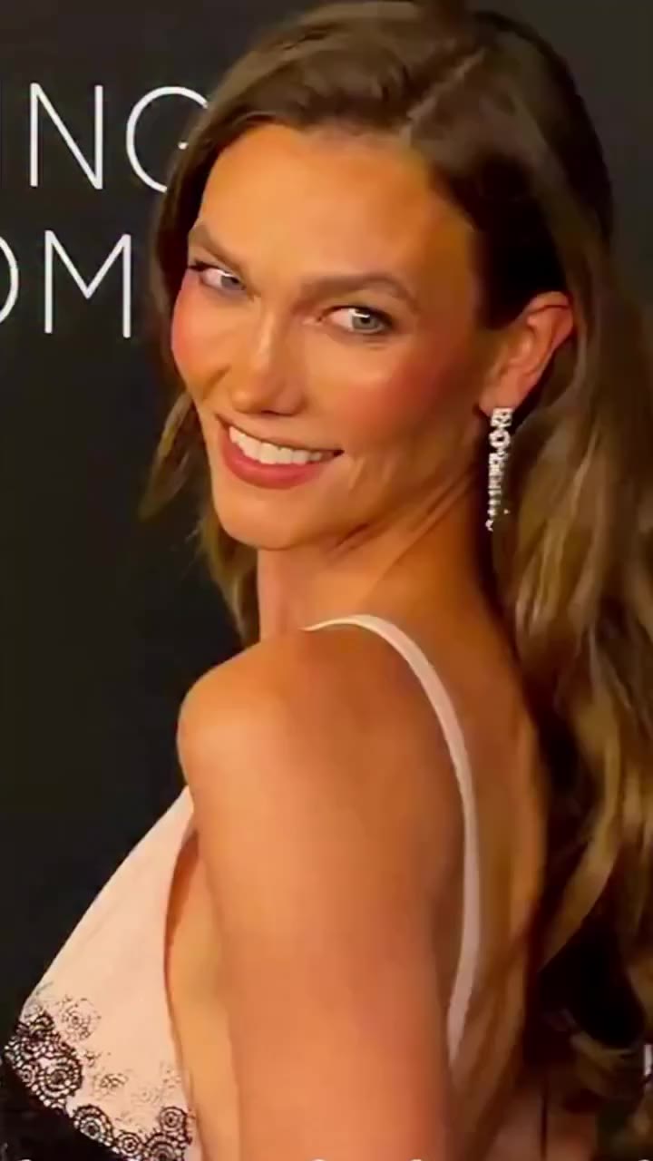 KARLIE KLOSS X KERING GALA @karliekloss Hair @erickinvisible Makeup Assistant…