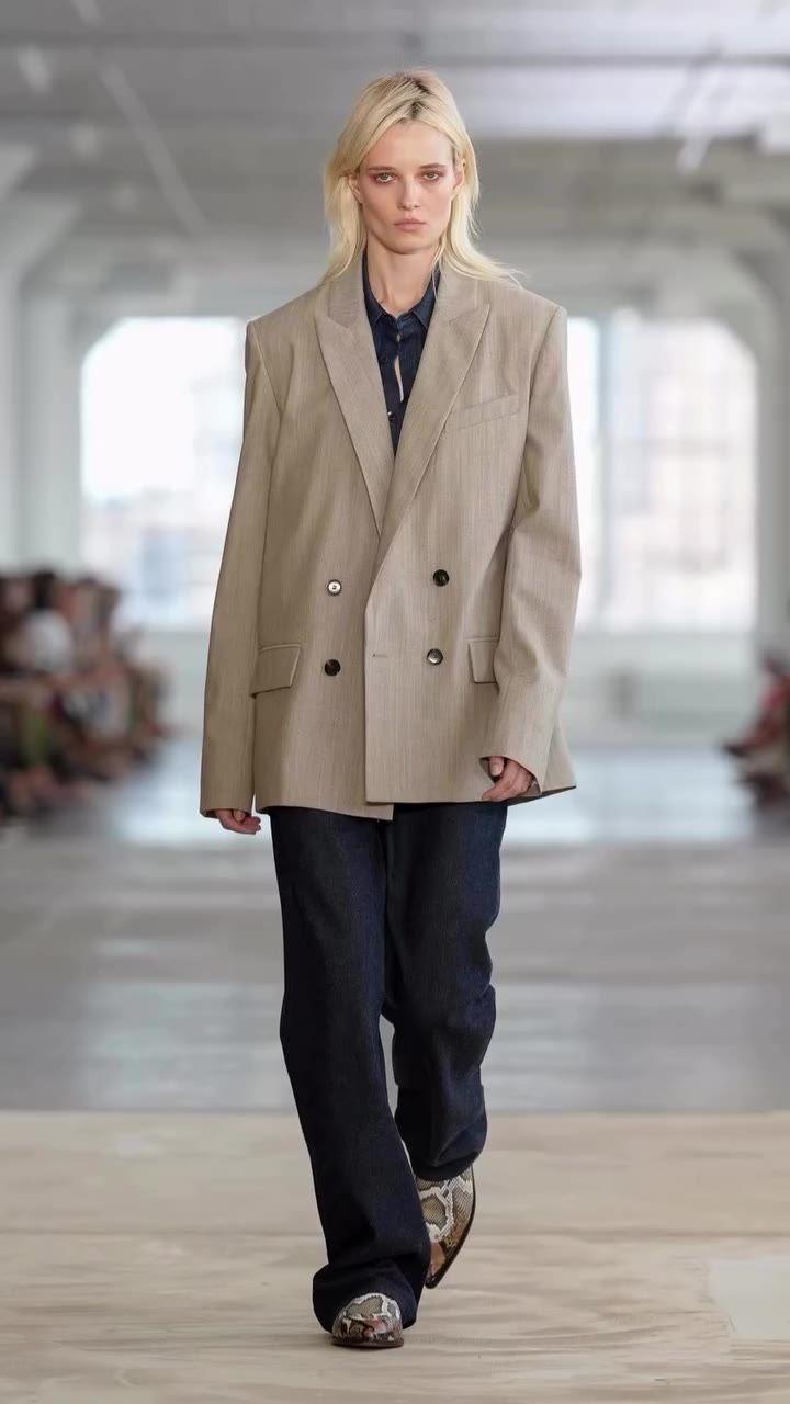 Spring 2027 Ready-to-wear Images via @voguerunway @tibi #tibi #tibifans #nyfw