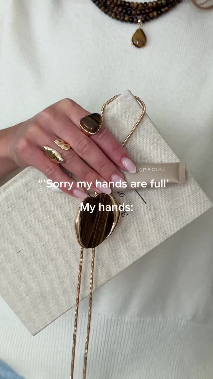 Always holding the necessities… aka my Ettika 🤭⁠ ⁠ #Ettika #JewelryTok…