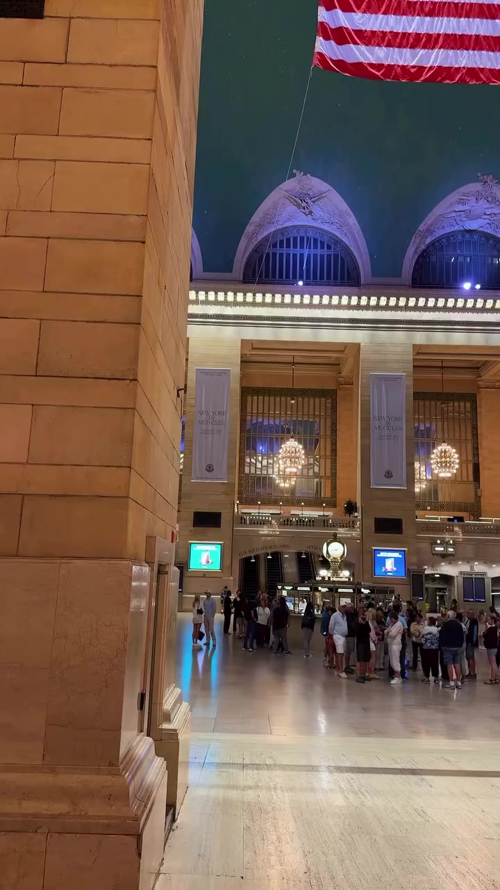 📍 Grand Central Station | New York City 👗 @sherrihill x…