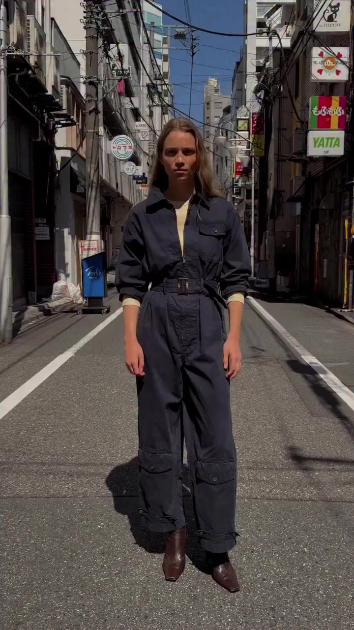 東京の街並みを舞台にした、9月のスタイル。 #バナリパ #バナナリパブリック