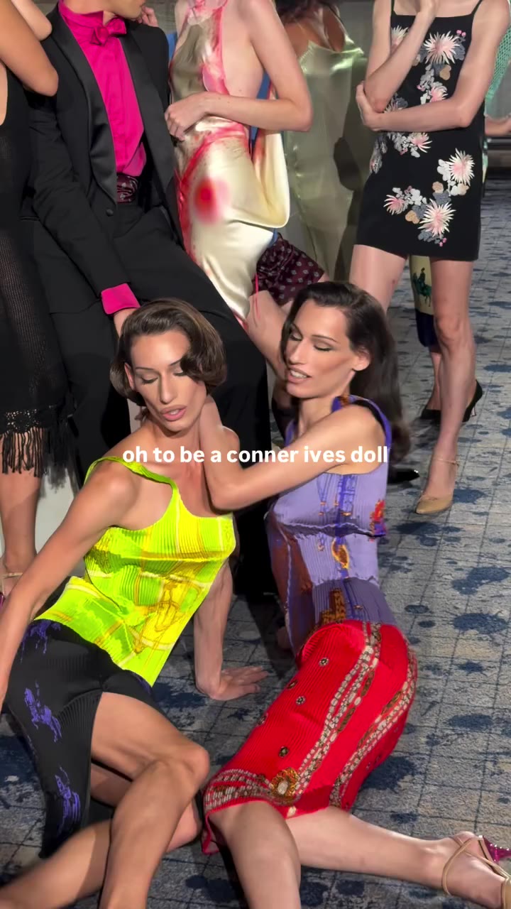 Welcome home @connerives #NYFW