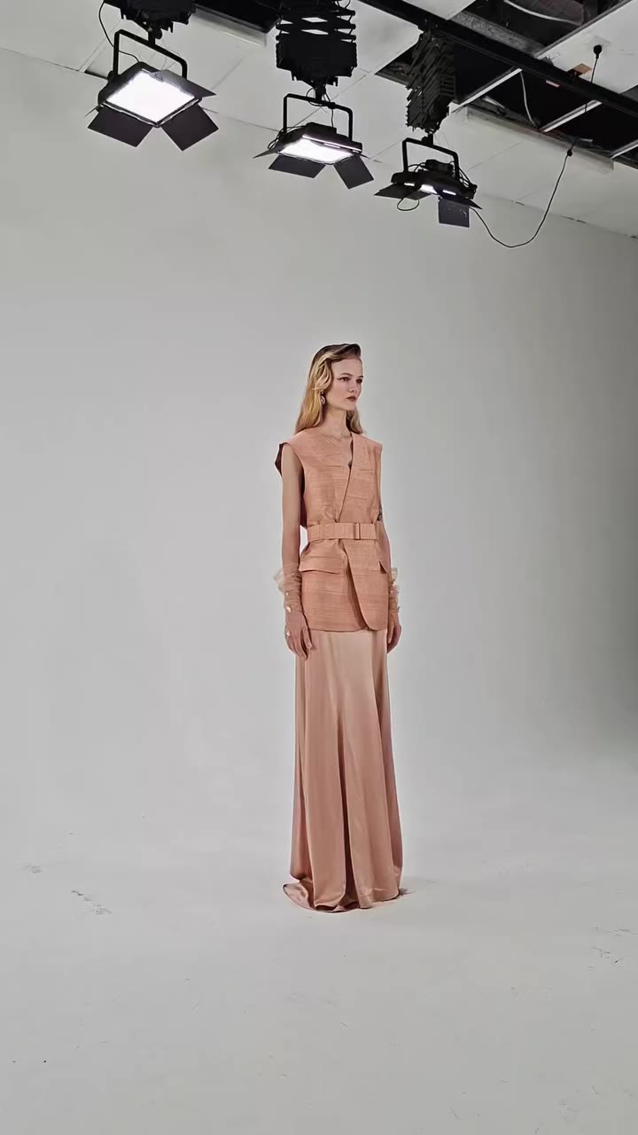 On set for Collection 17 | NOSTALGIA with MASTANI muse @annalieselloydd…