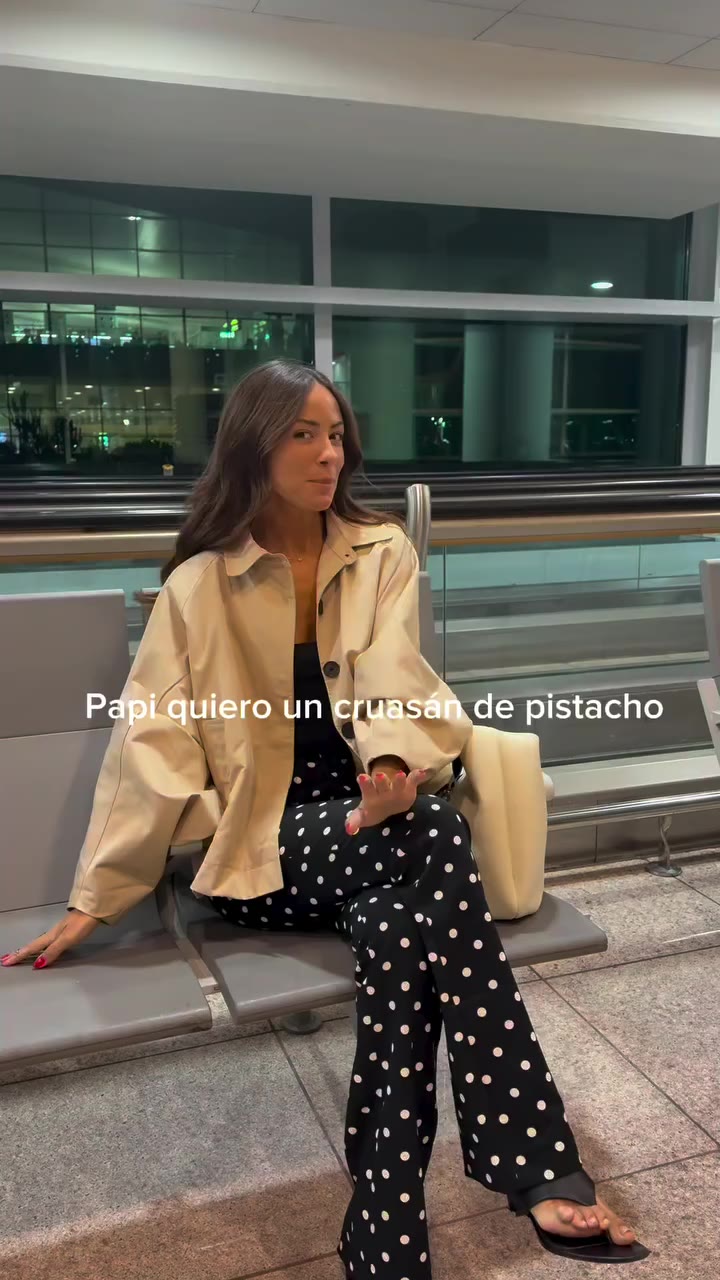 Un croissant de pistacho en Roma con papá 🇮🇹🥐 Y un lugar bonito al que…