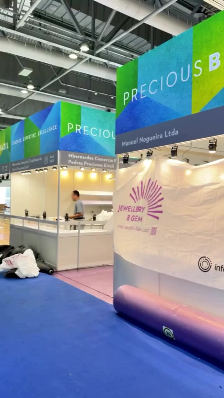 Next stop: Hong Kong! 🇧🇷🇭🇰💎 From September 14 to 18, Precious Brazil is…
