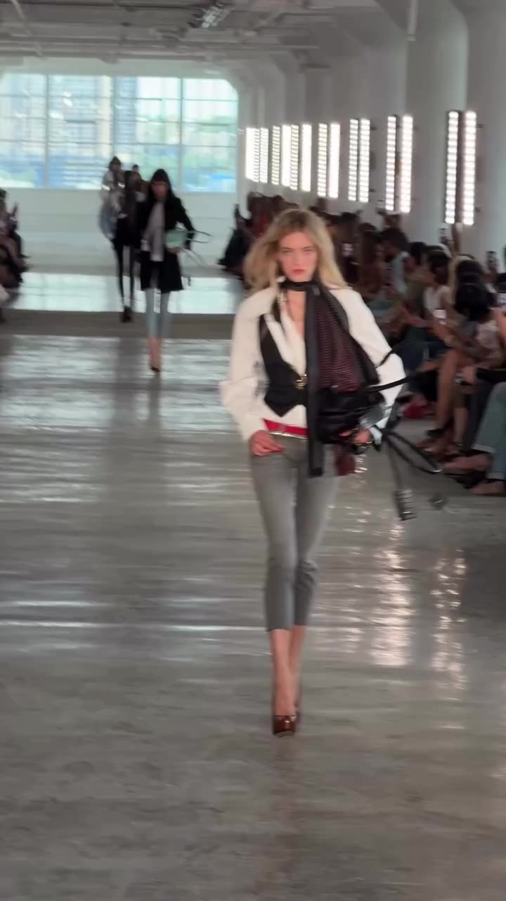 @7forallmankind Opening #SS27 #nyfw #7forallmankind #nyfw2026 #runway