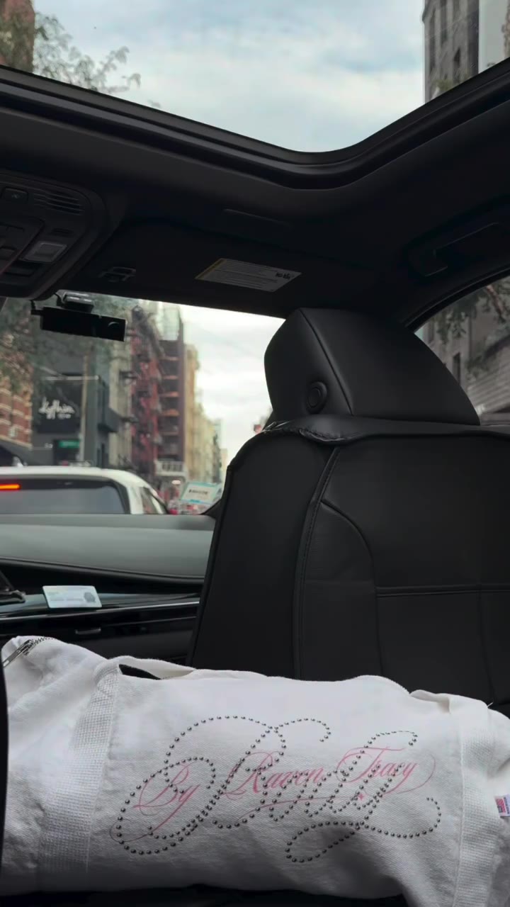 COMMENT “BODY JUST LANDED IN NY” 🗽 Congrats to our lucky body babe…