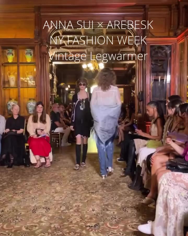 A full circle moment. ✨ From dreaming about fashion to seeing Arebesk walk the…