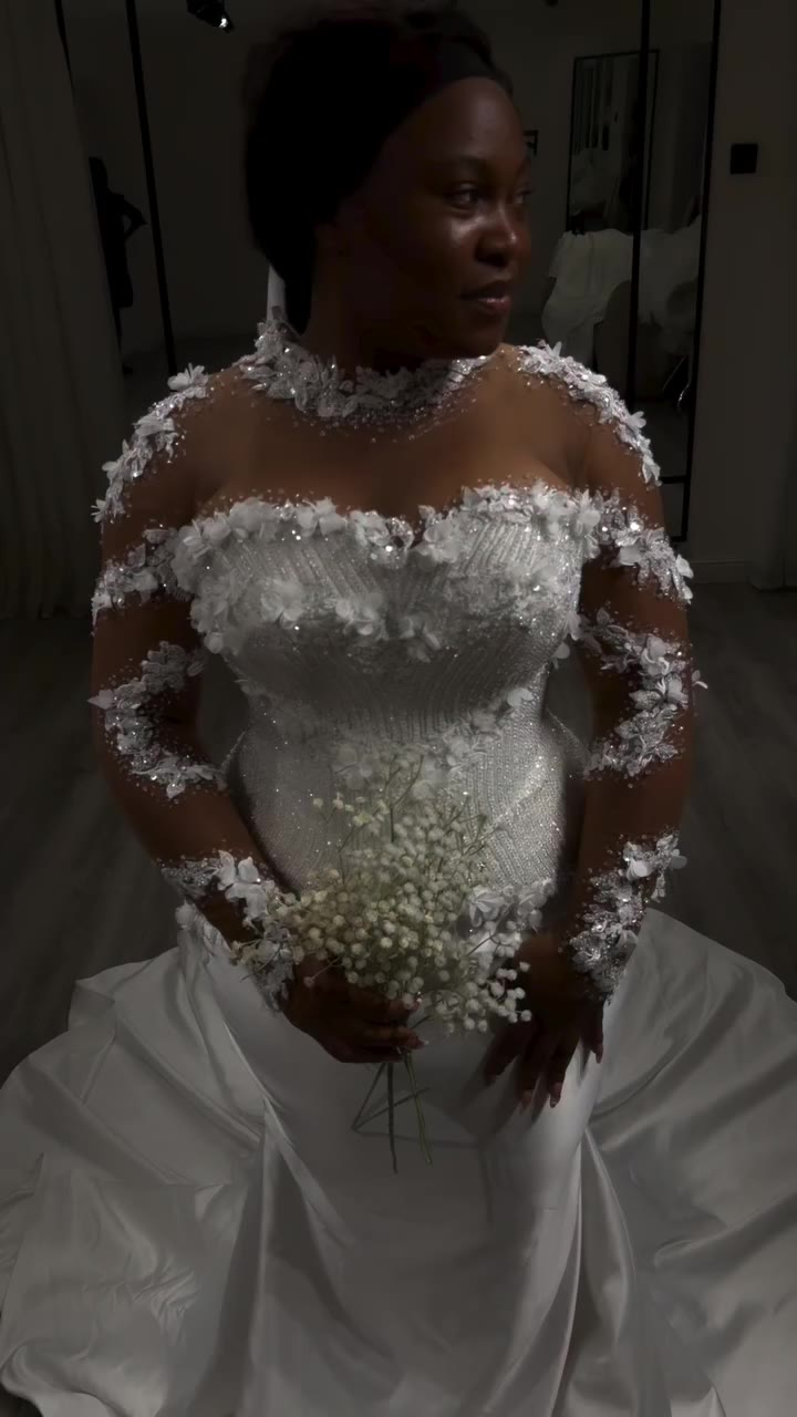 Our beautiful bride flew into Nigeria 🇳🇬 to fit her dream dress 🤍🤍🤍