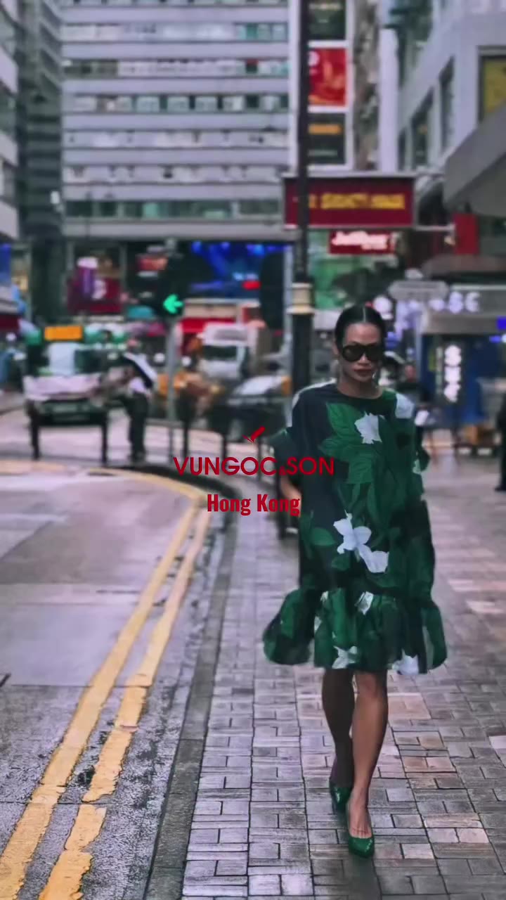 GARDENIAS IN HONG KONG. Những đóa dành dành nở rộ giữa nhịp phố Hong Kong …