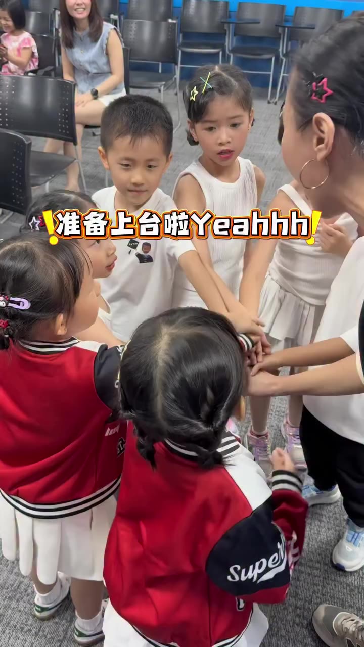 昨天在Taylor’s 大学的表演，我有点紧张😮‍💨下一场表演是后天9月16号 @fambamfestival Sunway Velocity mall…