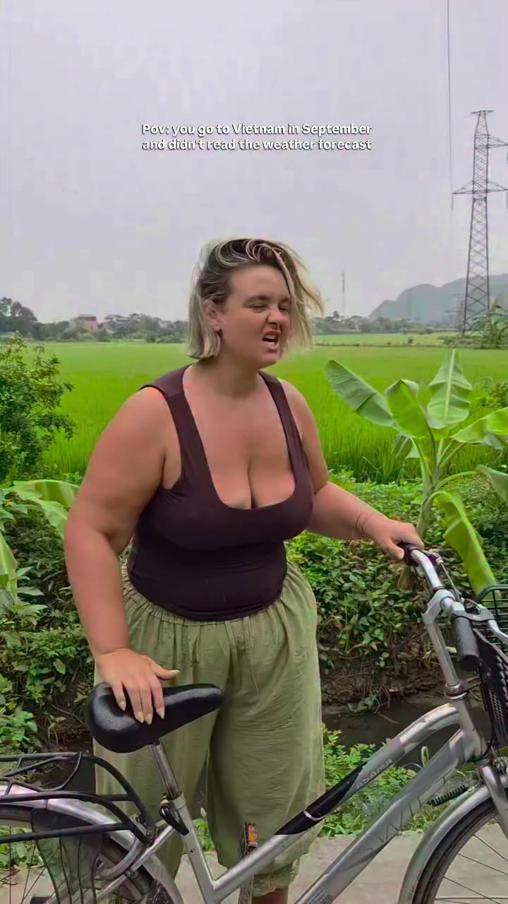 You can't tell but it was PISSING rain 😅 Vietnam has 3 main geographical…