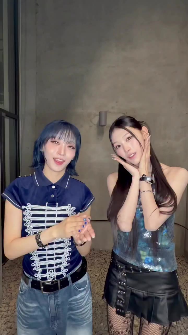 Blue Jeans🩵💙 JISOO with RESCENE MINAMI @rescene_official #RESCENE #HANA…