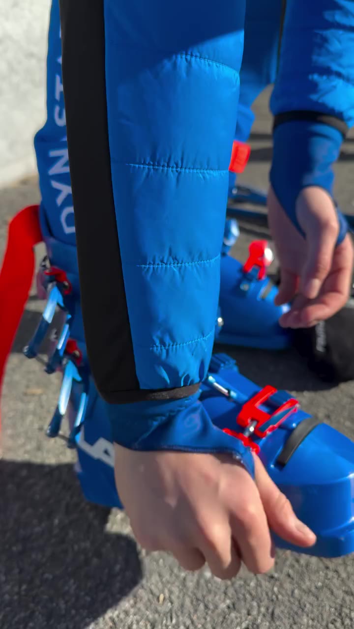 Gate after gate, nothing left to chance. The Speed Race Junior skis and RS…