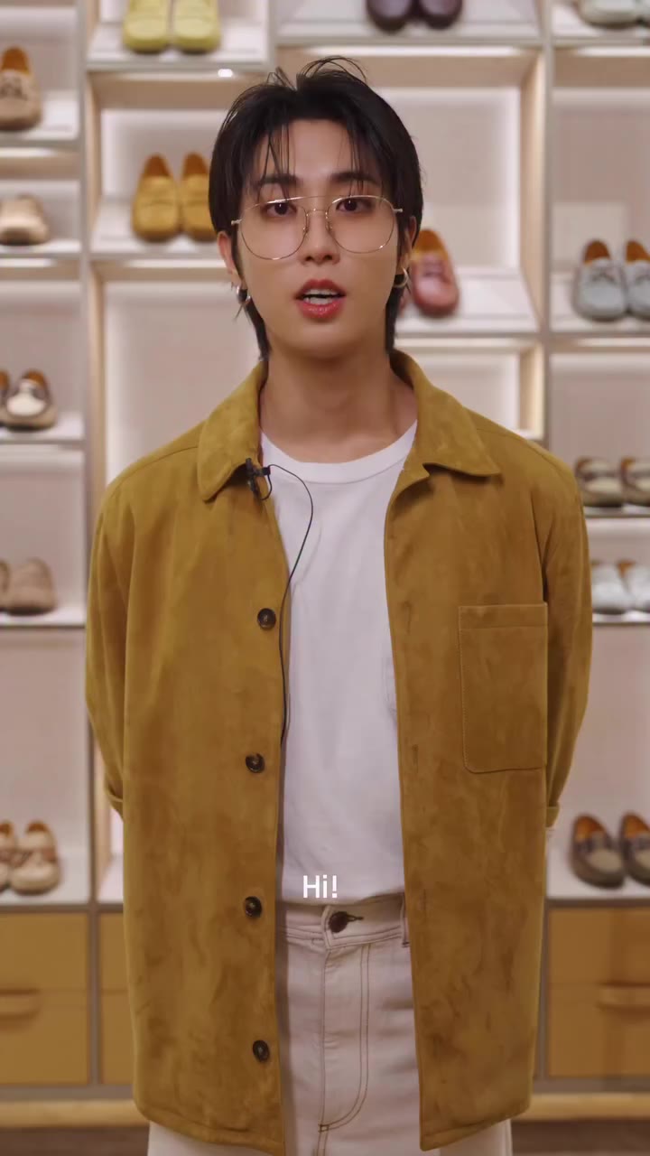 Back to the office, the Tod’s way. Tod’s Brand Ambassador and K-pop artist HAN…
