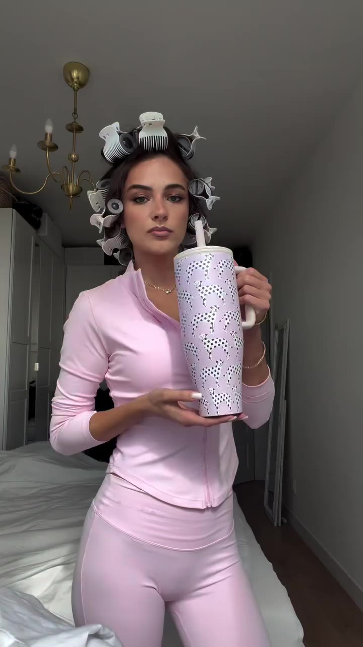 Thank you for this gift @burgaofficial 💅🏼👛🐩✨ #ıphonecase #hairstyle…