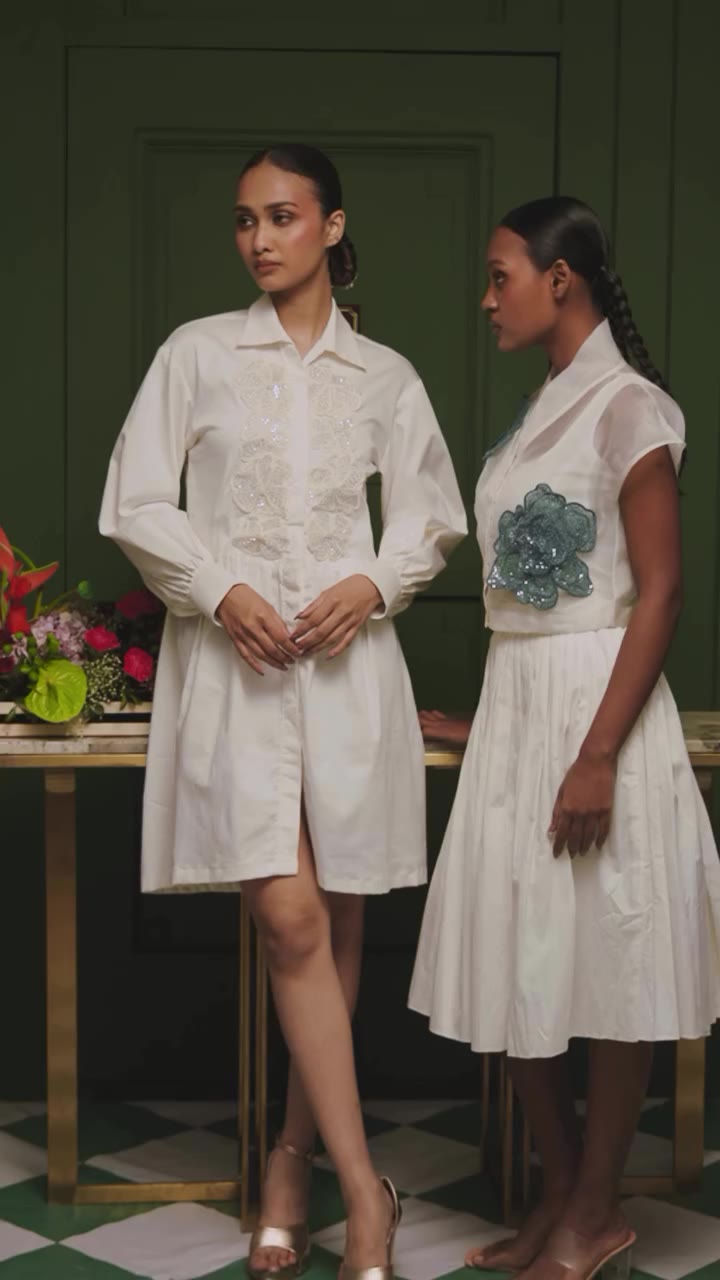 Who said getting dressed had to be serious? Lala Gala is here for the fun of…