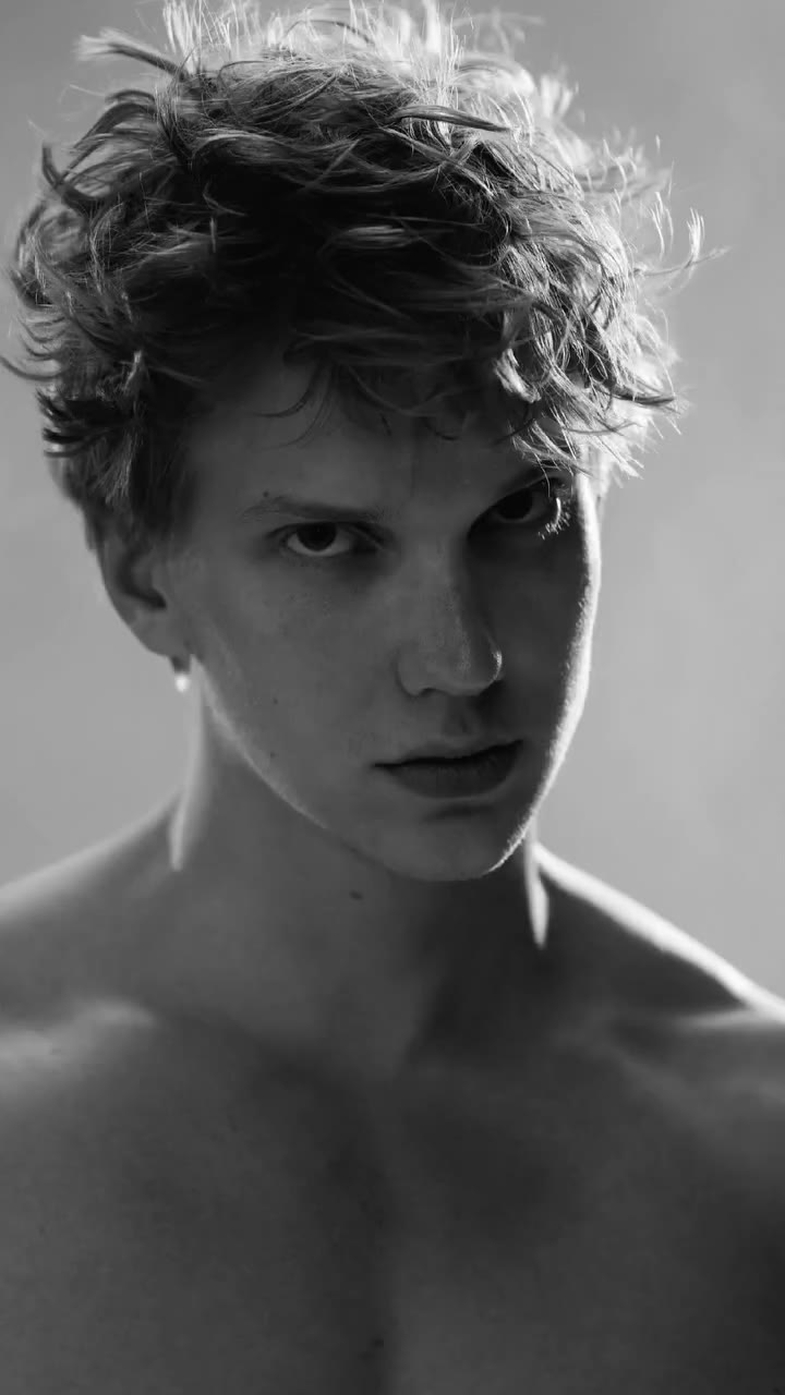 Our prince IGOR on set 🥰🔥 📩 DM for bookings ____ #newlevel #modelling…