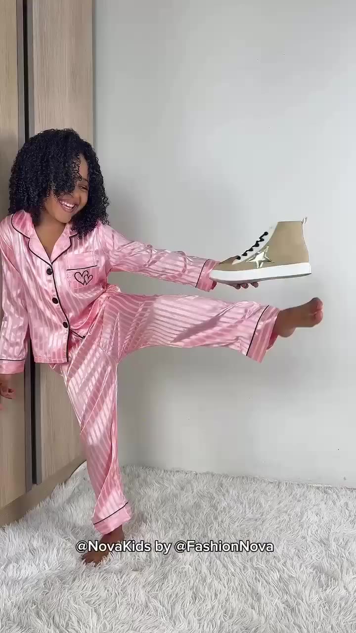 Just a girl and her favorite fit 🎀⁠ ⁠ - Mini I Love Me Pant