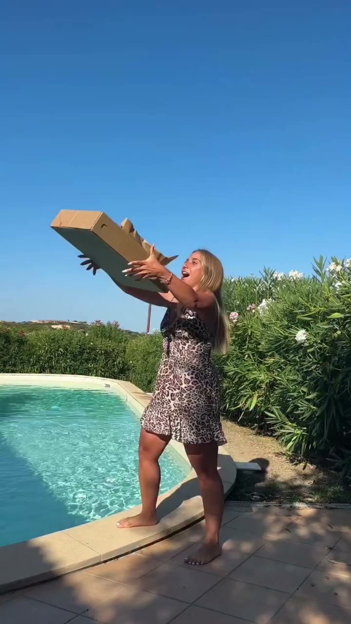 Chi l’ha detto che le petite non possono indossare abiti lunghi? 🤌🏻…
