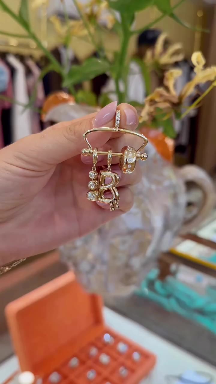 Build, stack and layer your CM pieces ✨