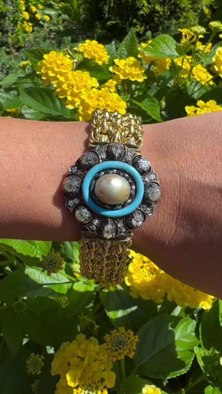 A remarkable natural pearl and diamond bracelet dating to circa 1850 🤍💎✨…