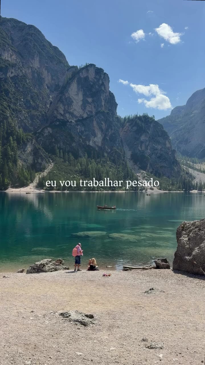 Vi sempre o meu Pai a trabalhar pesado, de dia e de noite. Sou grata por todas…