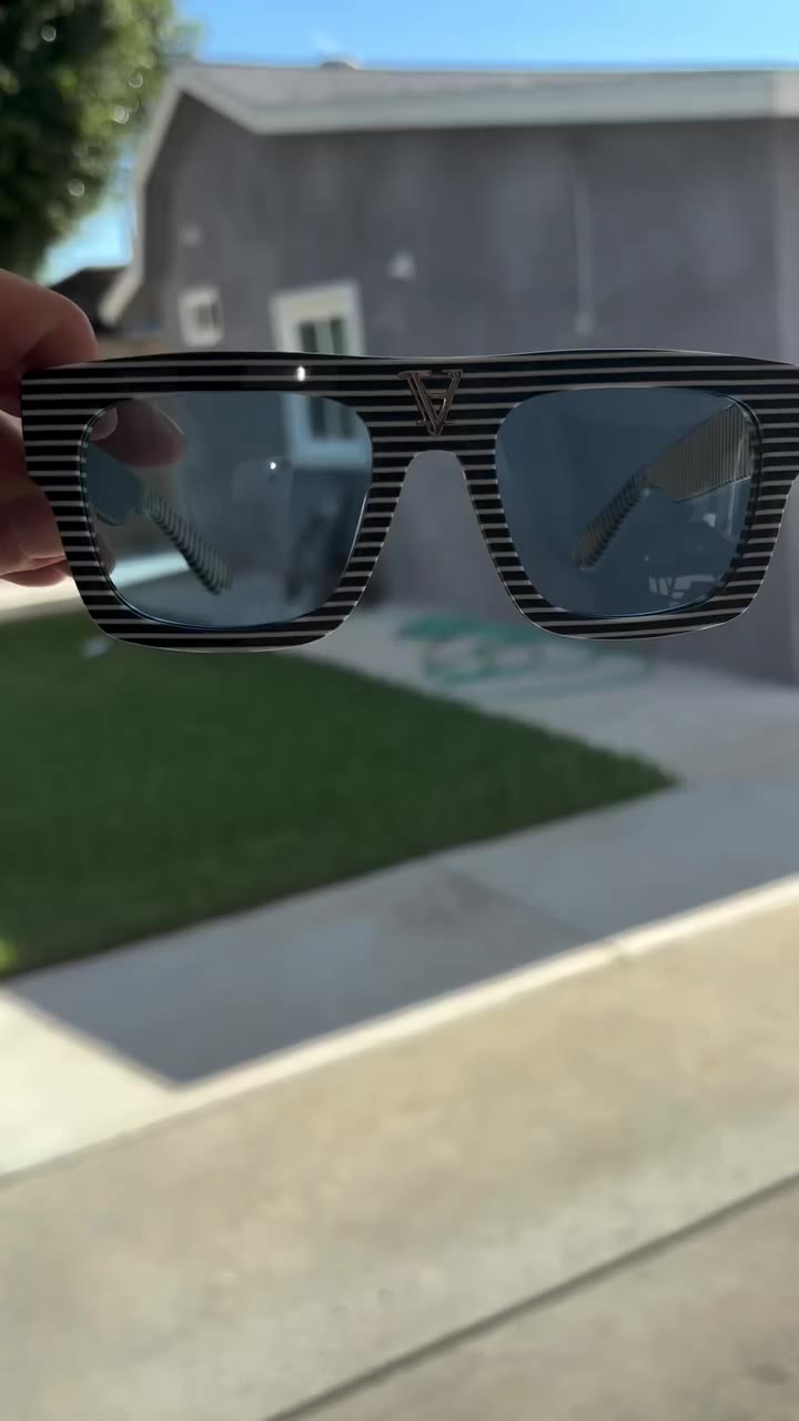 Is it still summer? • • www.ankouworldwide.com • #viral #fashion #sunglasses…