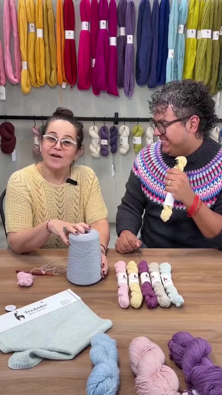 Un hilado fino, liviano y perfecto para acompañar tus proyectos de media…